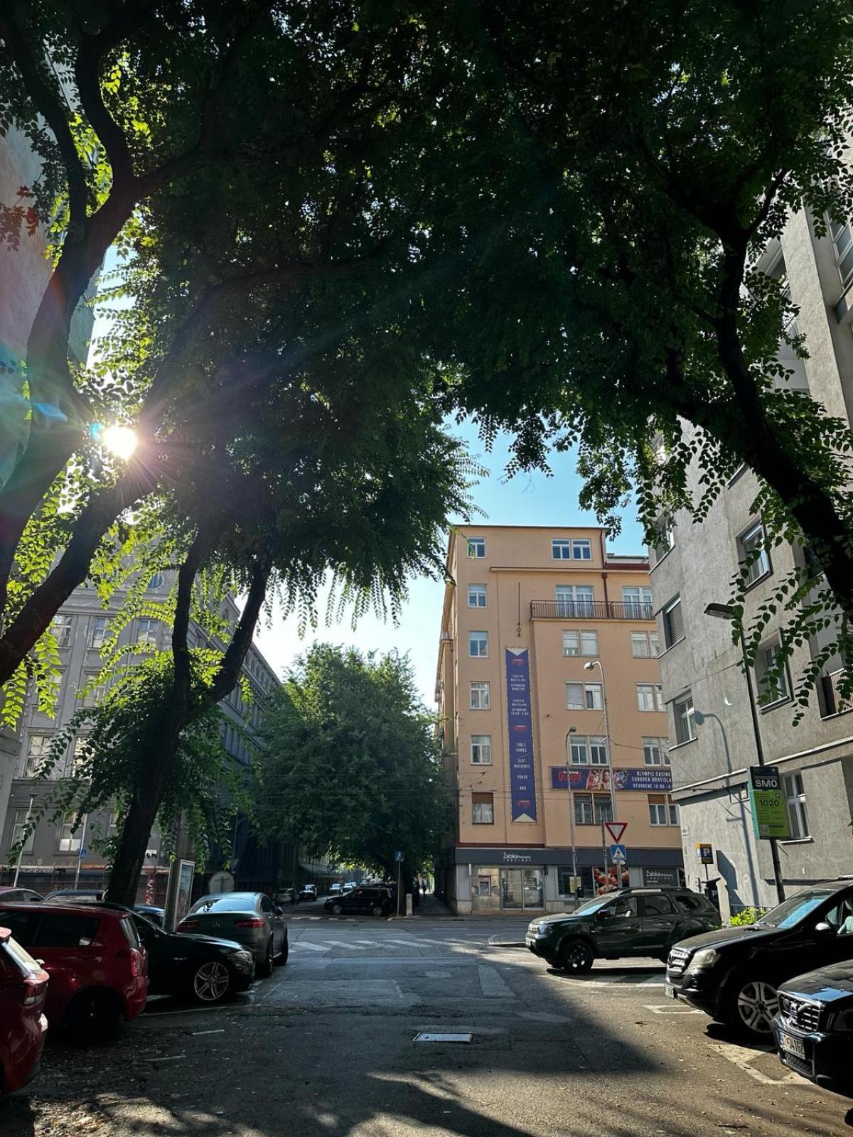 Urban Zenhouse No.2 - Breakfast Included Daire Bratislava Dış mekan fotoğraf