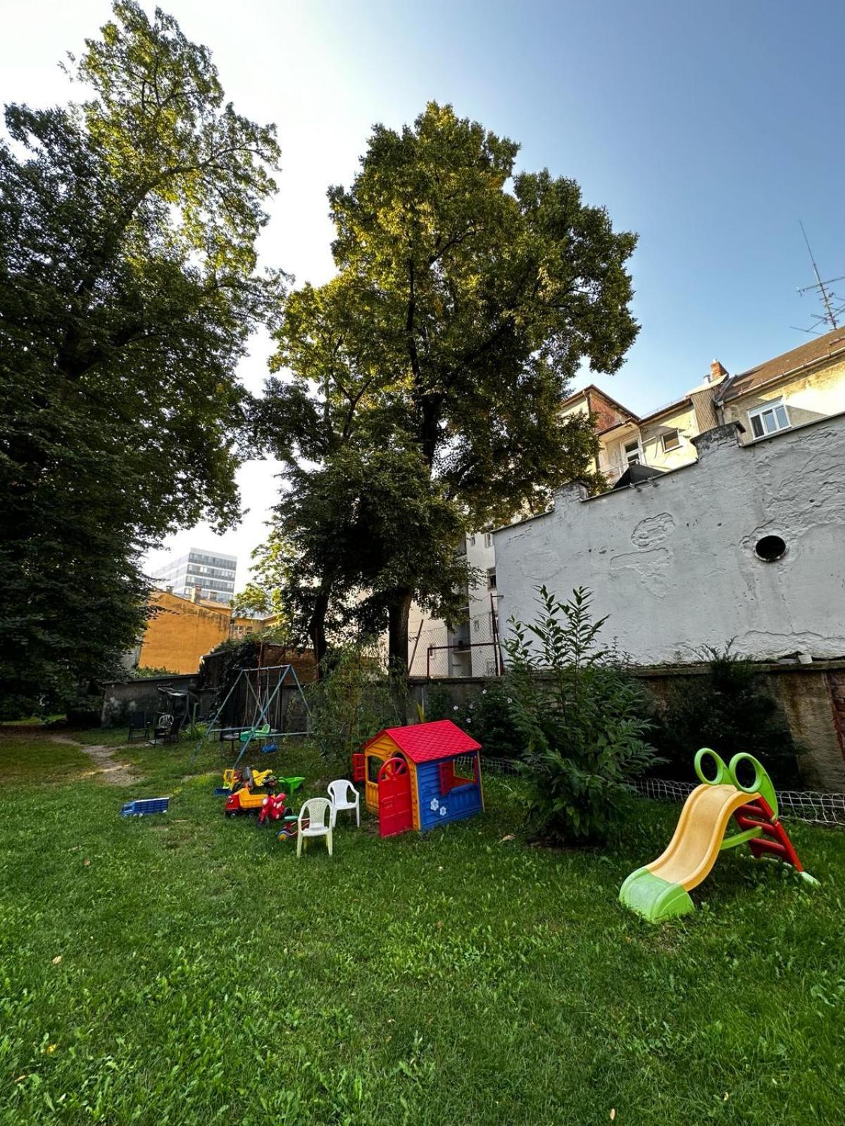 Urban Zenhouse No.2 - Breakfast Included Daire Bratislava Dış mekan fotoğraf